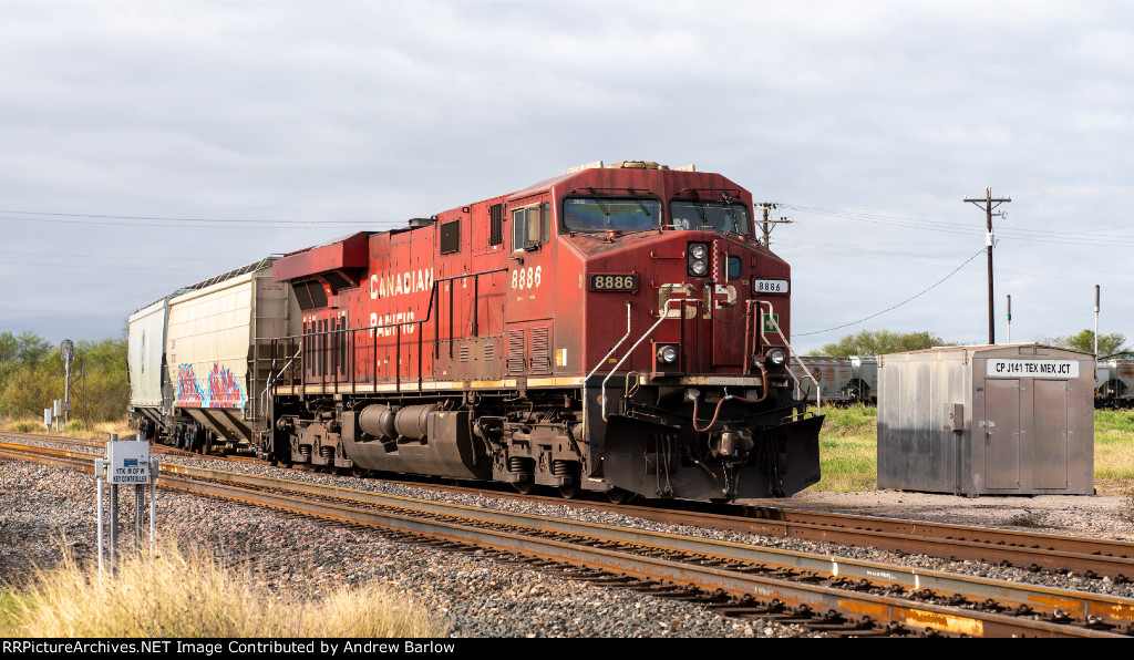 CP 8886 at Tower 197